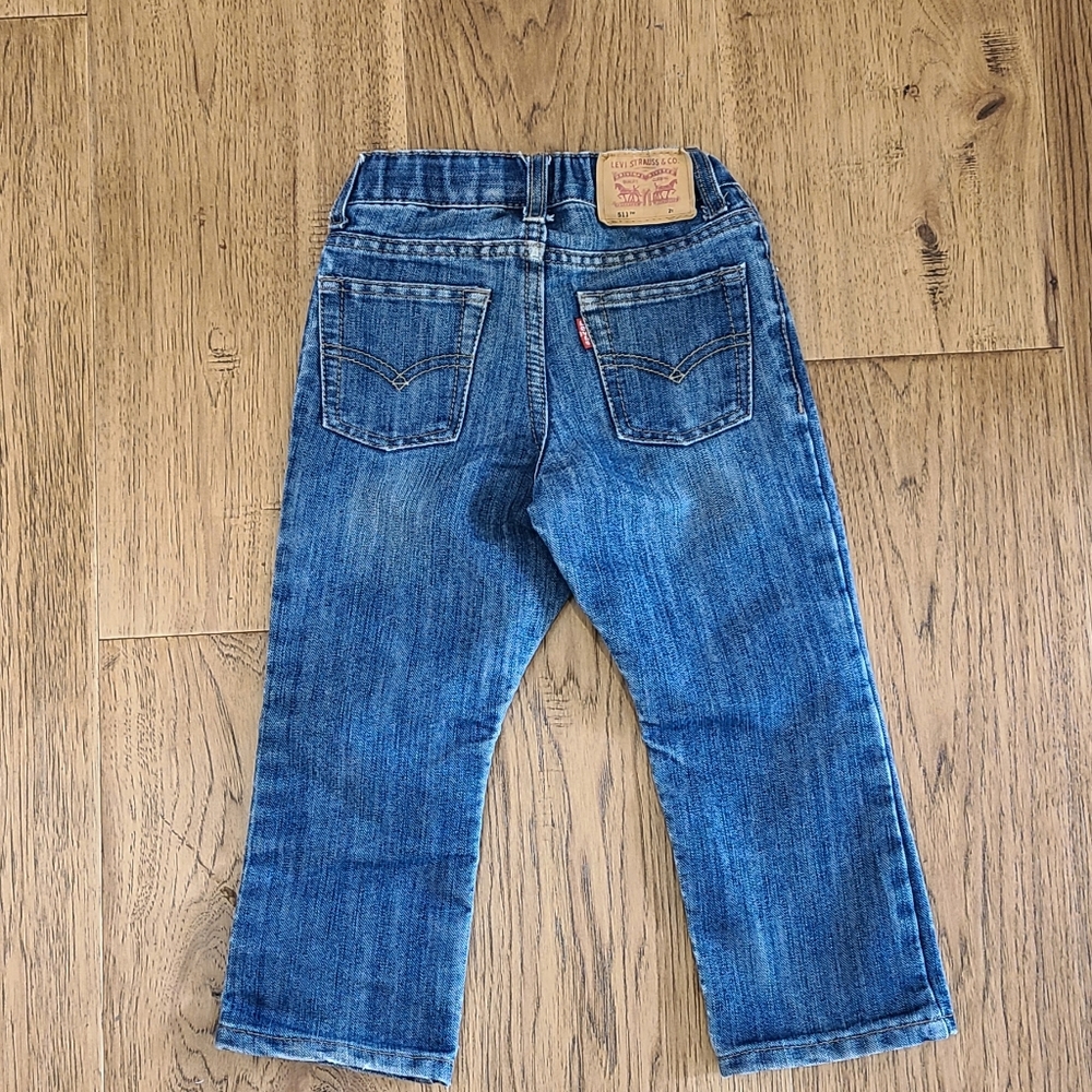 4/$20 2T Levi jeans
